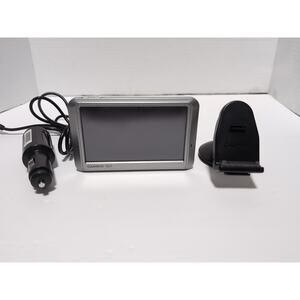 GARMIN NUVI 750 GPS Personal Travel Assistant Bundle with Cradle & Mount Tested